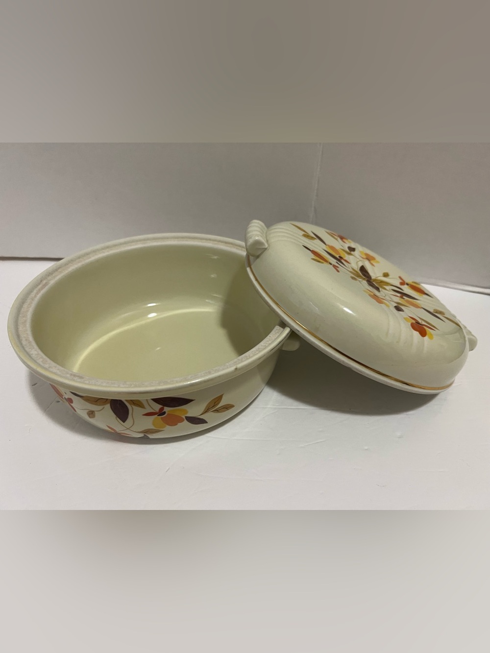 Vintage Hall China Autumn Leaf Covered Casserole Dish w/ Lid - see description